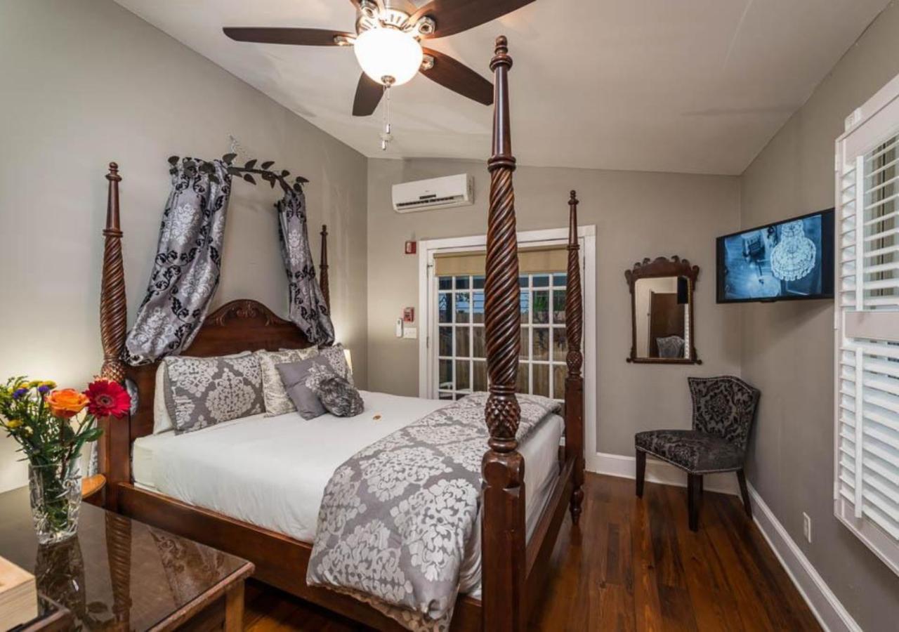 Carriage Way Inn Bed & Breakfast Adults Only - 21 Years Old And Up St. Augustine Bagian luar foto