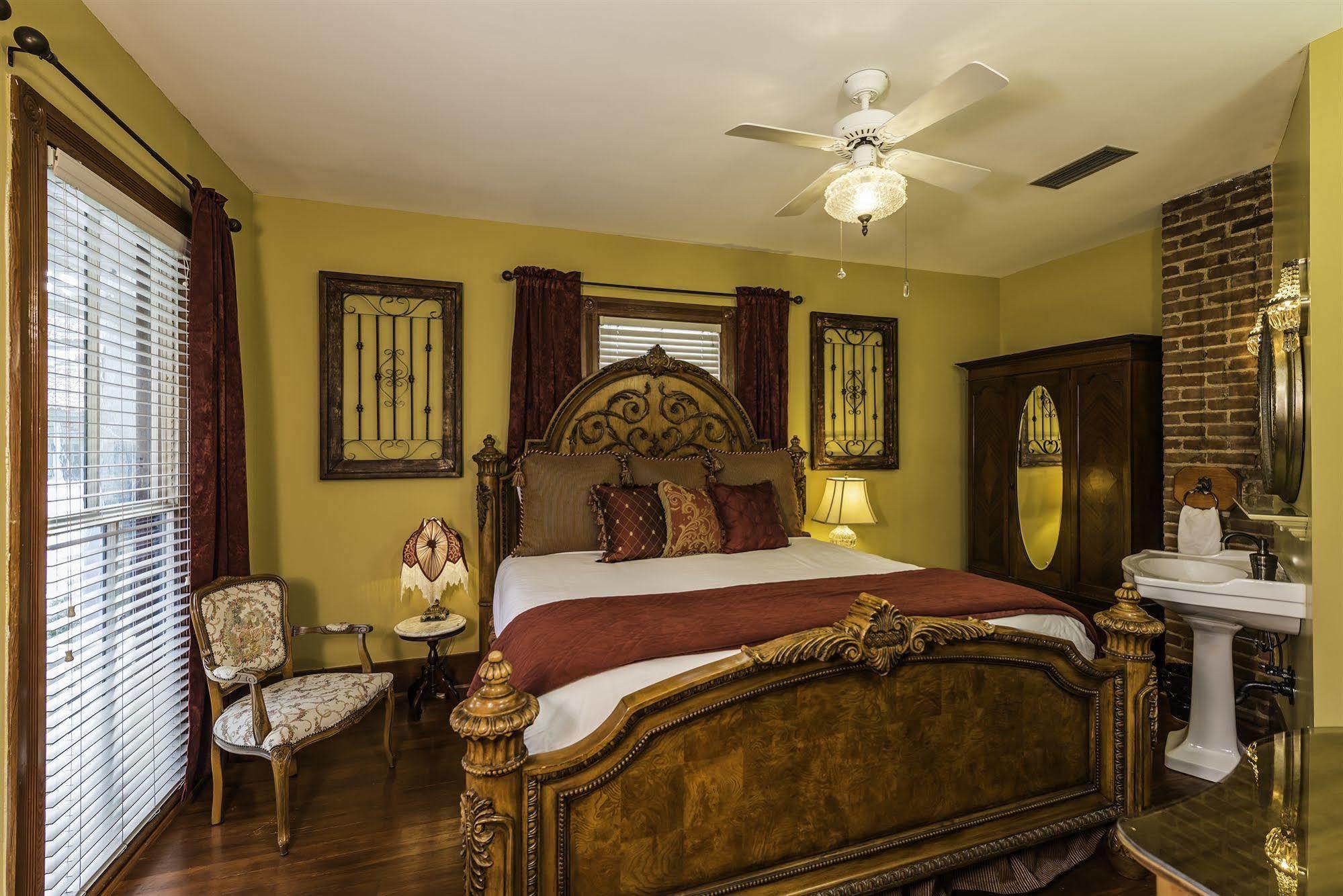 Carriage Way Inn Bed & Breakfast Adults Only - 21 Years Old And Up St. Augustine Bagian luar foto